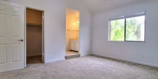 Remodeled 3bd 3-Story Townhouse With Attached Garage Remodeled 3bd 3-Story Townhouse With Attached Garage Gallery 33