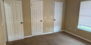 RATE DROP ALERT (was $1950/month) and MOVE-IN SPECIAL: 1st FULL MONTH'S RENT FREE!** Gallery 13