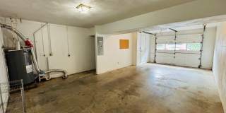 2 Bedroom, 2.5 Bath Townhouse Gallery 3