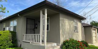 ONE BEDROOM APT W/ GARAGE! Gallery 1