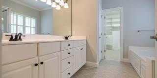 Beautiful Home in Willow Springs Just Minutes to Downtown Franklin Gallery 20