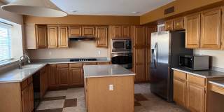 3500 SFT home, 5 Bed 3 bath with POOL and 3 car garage Gallery 13