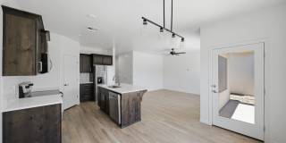 Pet Friendly 4 Bedroom Home in a Beautiful Neighborhood! Gallery 17