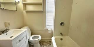4 Bedroom 1 Bathroom w/Garage in York City! Gallery 17