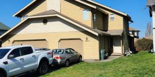 3 Bedroom 2.5 Bath House w/ Garage near Lake Whatcom 3 Bedroom 2.5 Bath House w/ Garage near Lake Whatcom Gallery 1