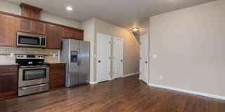 Garage, Backyard, 3 Bedroom - Now Leasing Gallery 1