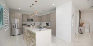 10366 NW 68th Ter Gallery 43