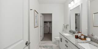 Everleigh Deerfield Age 55+ Apartment Homes Gallery 16