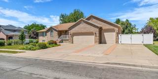 Spacious 5 Bed Kaysville Home with 3-Car Garage Gallery 60