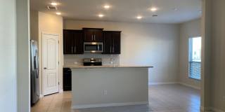 4 BEDROOM, SHORT TERM LEASE AVAILABLE Gallery 7