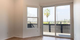 845 N La Fayette Park Pl Gallery 9