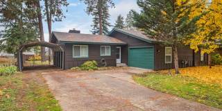 2 bed 1 bath New Floors, New Paint Gallery 1