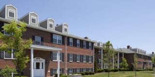 Eaves Peabody Gallery 30