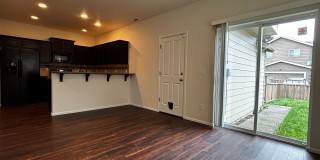 Keep Cool in this Air Conditioned Home in Gated Community! Gallery 19