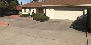 Home For Rent - Great Location on the Westside w/ Refrigerated Air! Gallery 1