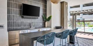 Downtown Ontario Luxury Apartments Gallery 75