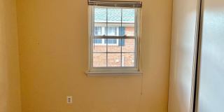 8864 WALUTES Circle Gallery 14