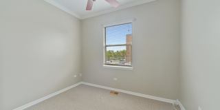 2042 W Warren Boulevard Gallery 22