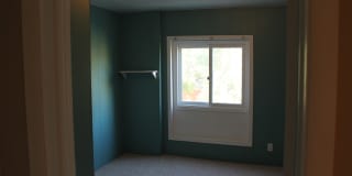 Highlands 1 Bedroom 1 Bath w/ Yard and Laundry! Gallery 94