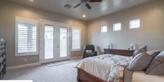 Stunning 2 Bedroom Fully Furnished Home. Community Pool & Mini Golf! Gallery 4
