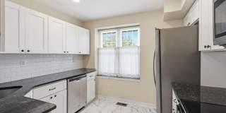 204 LIVINGSTON Court Gallery 6