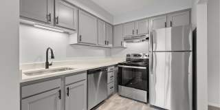 Center Court Apartments Gallery 6