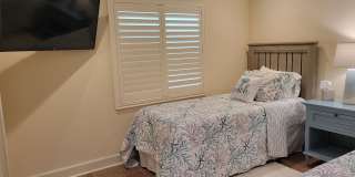 Seasonal only  Large downtown Sarasota renovated home for your next vacation Gallery 16