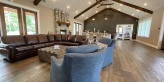 Wren | 3 Bed 2.5 Bath | Garage | 1729 sf | $2831 - $3114 | 8, 9, 10, 12, 14, and 15 month lease terms Gallery 13