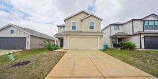 Open-Concept 3BR + Game Room Near Fort Sam & Randolph - Realtor Commission: $500 Gallery 3