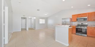 Well Maintained Duplex in Lehigh with 1 Car Garage! Gallery 10