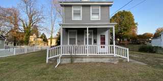 112 Laurel Street Gallery 1