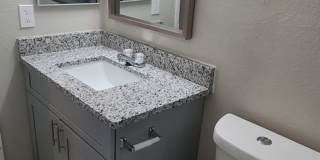 Top Location! Right in the heart of beautiful downtown Boerne! Gallery 20