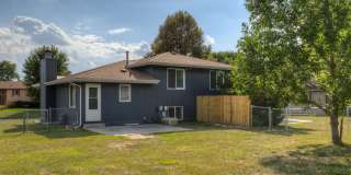 Convenient location! Side Split in Western Omaha. Gallery 18