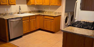 3rd floor with balcony - Boulder City Gallery 3