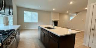 Charming 3 Bed 2.5 Bath Tualatin Home with Fenced Yard & 2-Car Garage! Charming 3 Bed 2.5 Bath Tualatin Home with Fenced Yard & 2-Car Garage! Gallery 9
