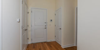 2/Bdrm 2/Bath - 1036sf - Waterfront Gallery 1