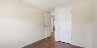 204 LIVINGSTON Court Gallery 26