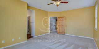 Plumas Lake Rental, Huge Living Room Plumas Lake Rental, Huge Living Room Gallery 16