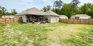 Beautiful 3/2 + office home for rent next to Brandon High School! Gallery 4