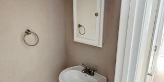 COMING SOON! 2BR Townhome in Clintonville near OSU – W/D, Parking, Pet Friendly Gallery 5