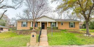 4 Bedroom, 2 Bathroom Home in Woodway, TX! Gallery 3
