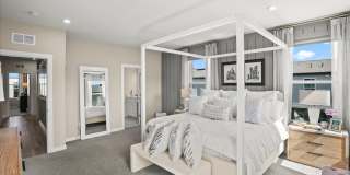 43756 TRANSIT Square Gallery 4