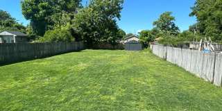 3 bed 1 bath with huge backyard Gallery 4