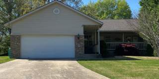 Quiet and Peaceful Duplex Near the Lake! Gallery 1