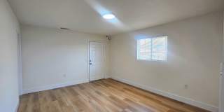 Single Story Senior Home 55+ community- Newly Remodeled- Ready To Move In. Gallery 13