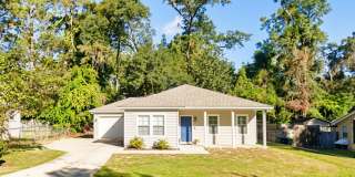 Like New 3BR/2BA Home Near Parks & Lake Jackson | Lawn Care Included Gallery 1