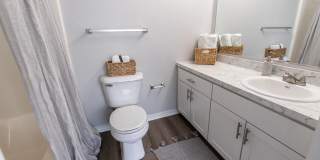 The Avenue Gallery 13