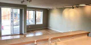 Gorgeous Queen Anne View Condo Gallery 7