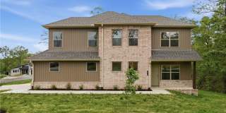 276 Kinross Drive Gallery 1