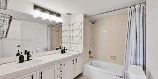 3001 W Rolling Hills Cir Gallery 6